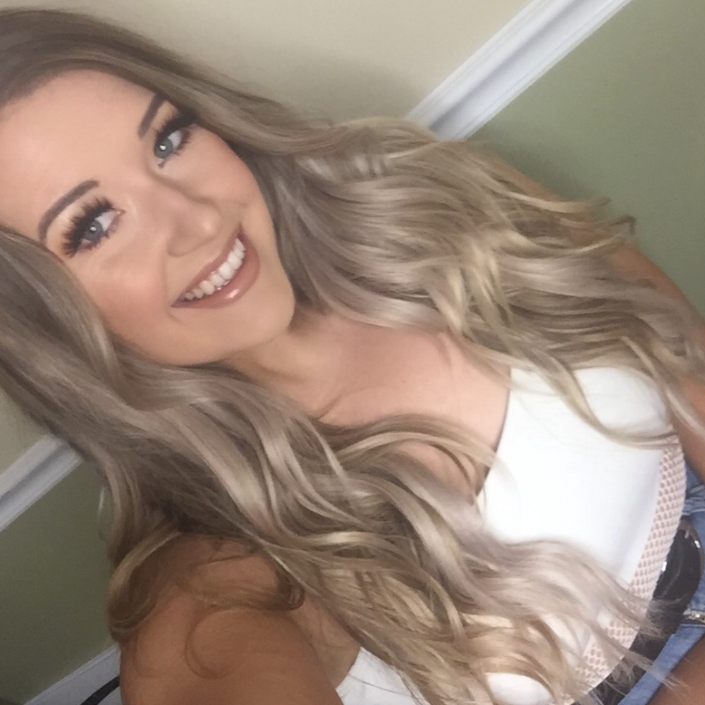 Meet your Posher, Laura